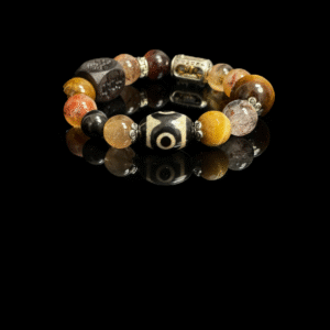 Watchful Relic Agate Bracelet inspired by Gonggong, featuring large 12–15mm natural agate beads and eye-pattern centerpiece, handcrafted Chinese mythology statement bracelet on black background