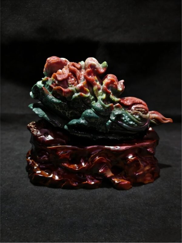 Auspicious Lingzhi Mountain – Hand-carved Collectible Lingzhi Mountain Agate Sculpture