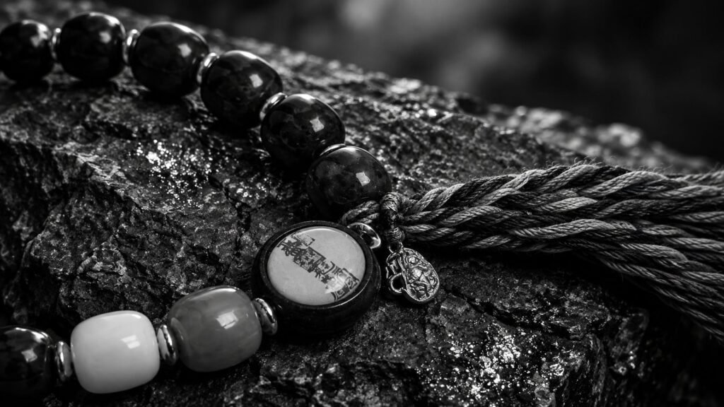 How to Choose a Men’s Bracelet With Meaning
