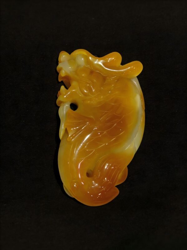 Golden Dragon Guardian – Handheld Agate Artwork Golden Dragon Agate Guardian