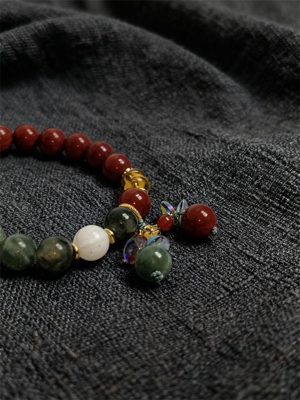 Shennong’s Verdant Spirit Moss Agate Bracelet with Red Agate (10mm) Shennong’s Verdant Spirit Moss Agate Bracelet with Red Agate (10mm)